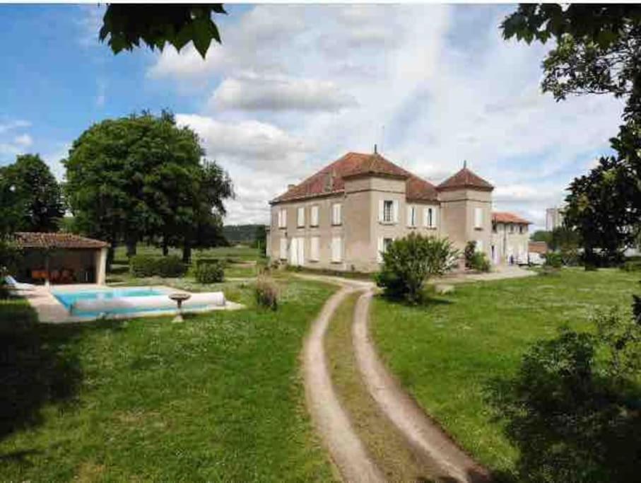 Chateau D'Issandou Golfech Exterior foto